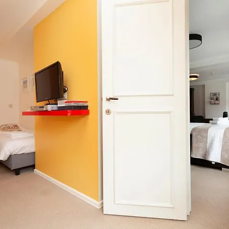 Boutique B&B The Townhouse Bed and Breakfast Μπριζ