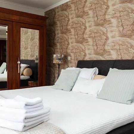 Bed and Breakfast Boutique B&B The Townhouse Μπριζ