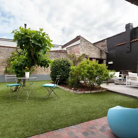 Boutique B&B The Townhouse Bed and Breakfast Μπριζ